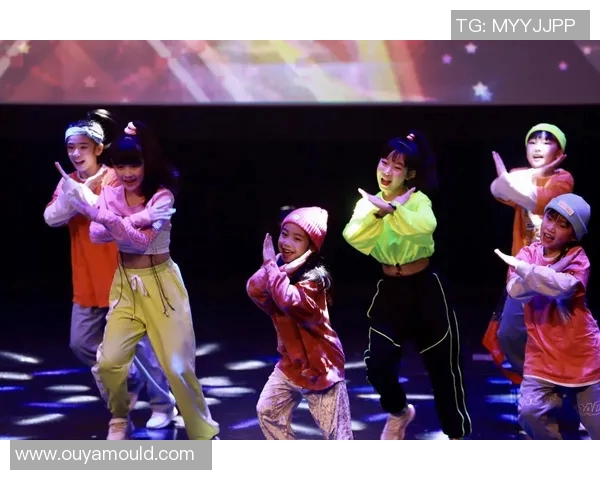 街舞之路：杭州街舞队成长历程的真实记录与感人故事