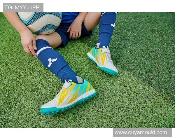 足球装备选购指南：如何选择适合你的最佳球鞋推荐