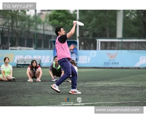 飞盘之路：成都飞盘队的成长与突破全景纪实