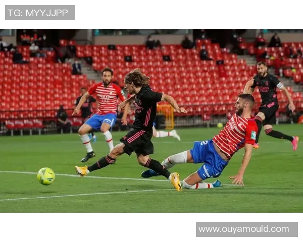 卡迪斯迎战拉斯彭马斯争夺西甲联赛关键三分之战